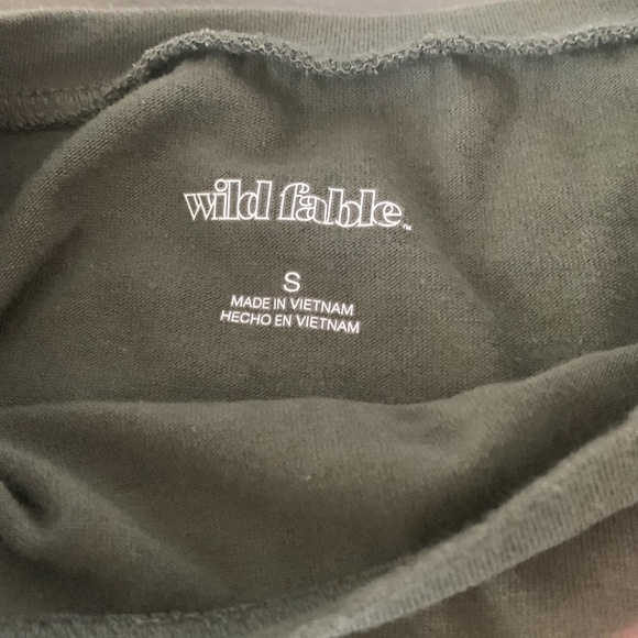 Green crop top - Picture 2 of 3